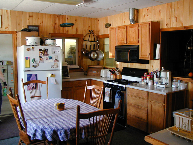 1200 square feet of Living Quarters..............