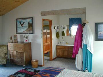 Looking toward the bathroom from the Master Bedroom.....